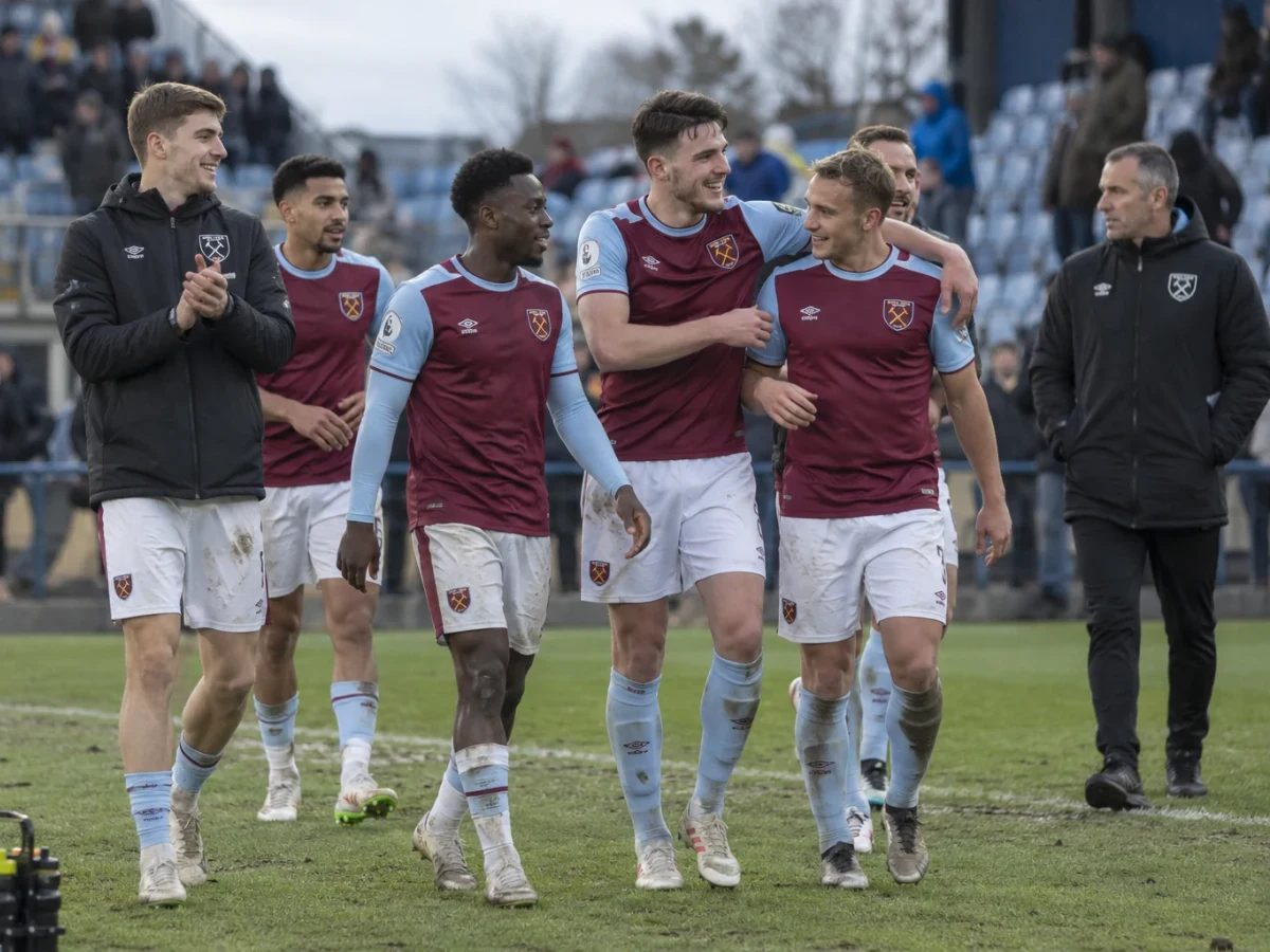 West Ham on seitsemän ottelua tappiotta ja sarjassa toisena