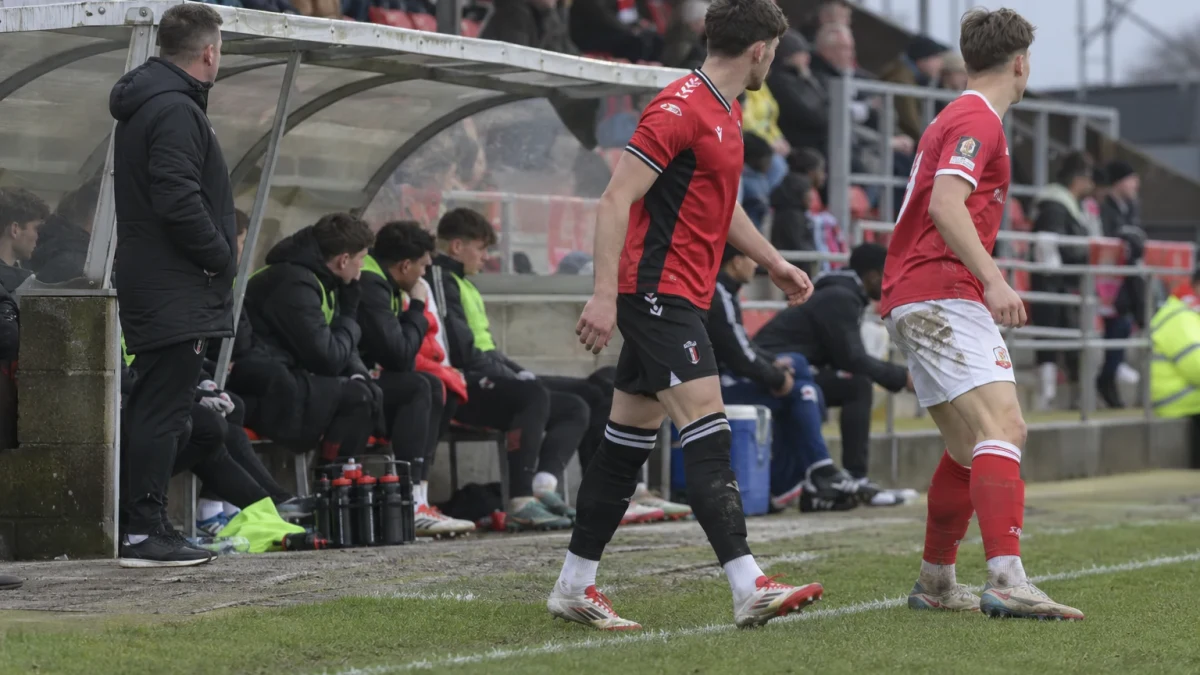 Salford City voi menettää kärkipaikan jo ensi kierroksella