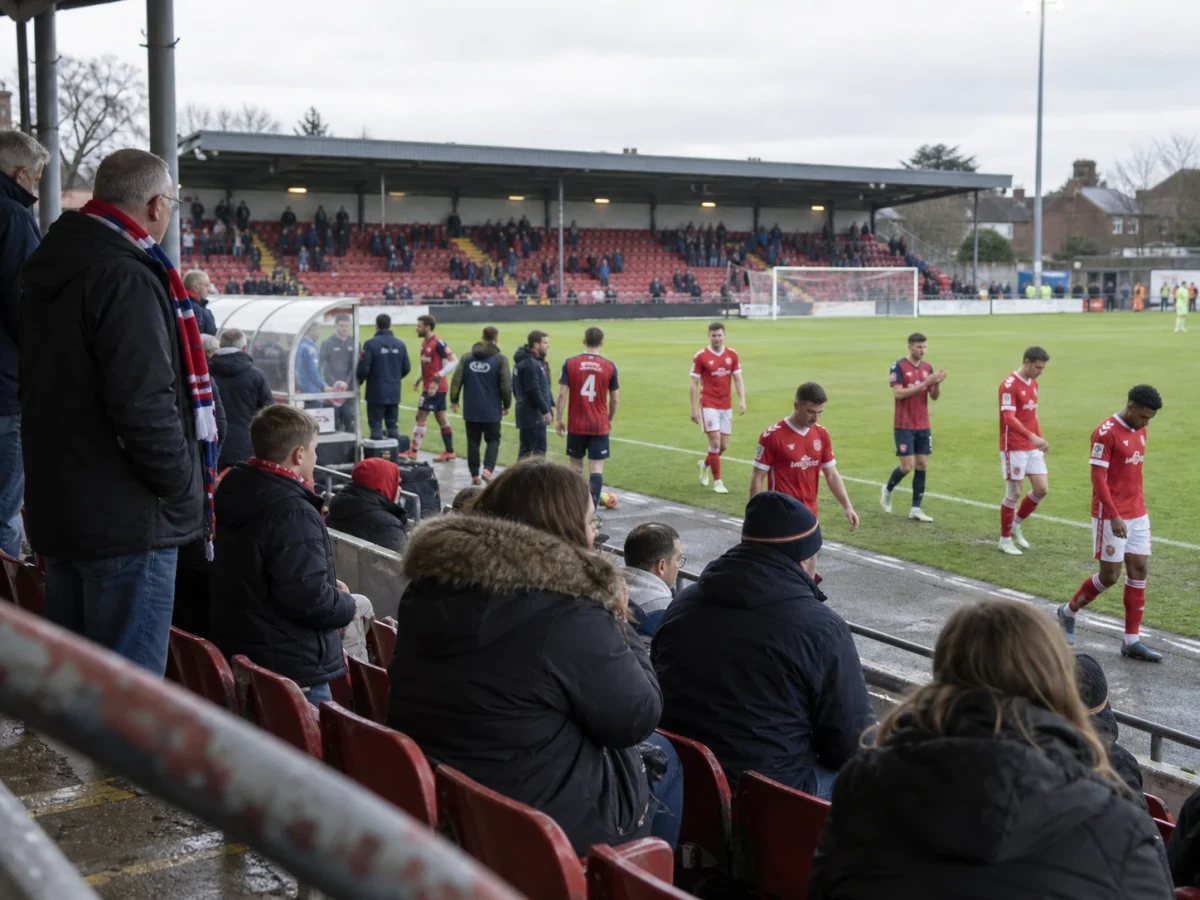 York City hengittää League Twon kärkiparin niskaan