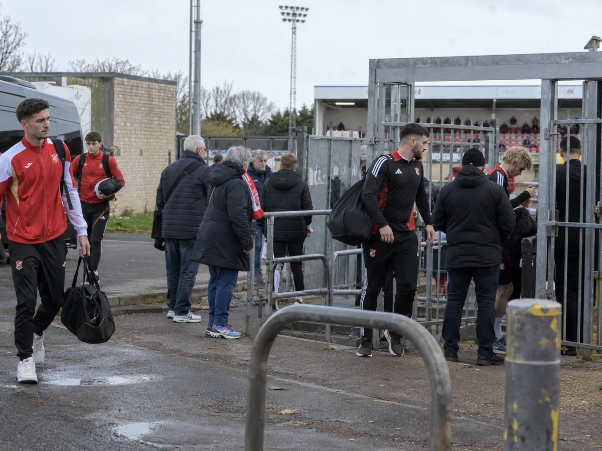 Cheltenham voi syöstä Salfordin sarjakärjestä
