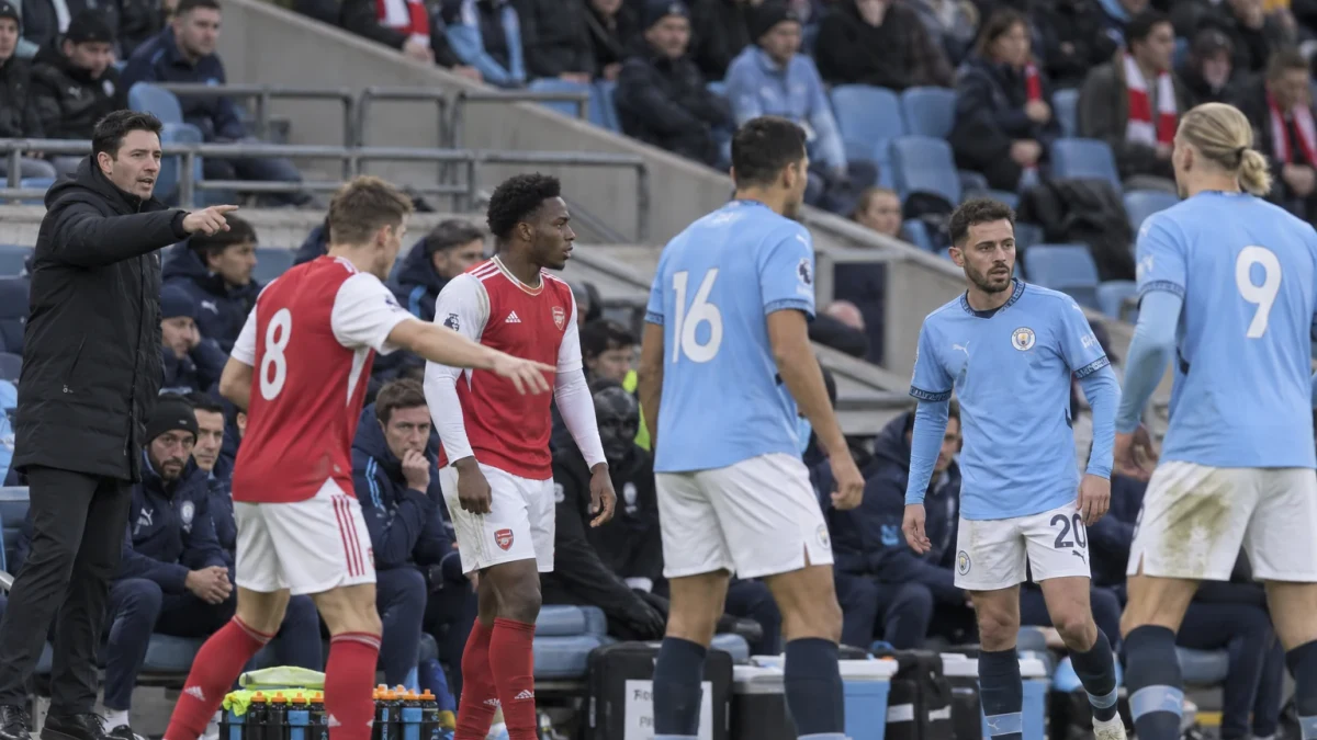 Arsenal voi menettää kärkipaikan Manchester Citylle jo ensi kierroksella