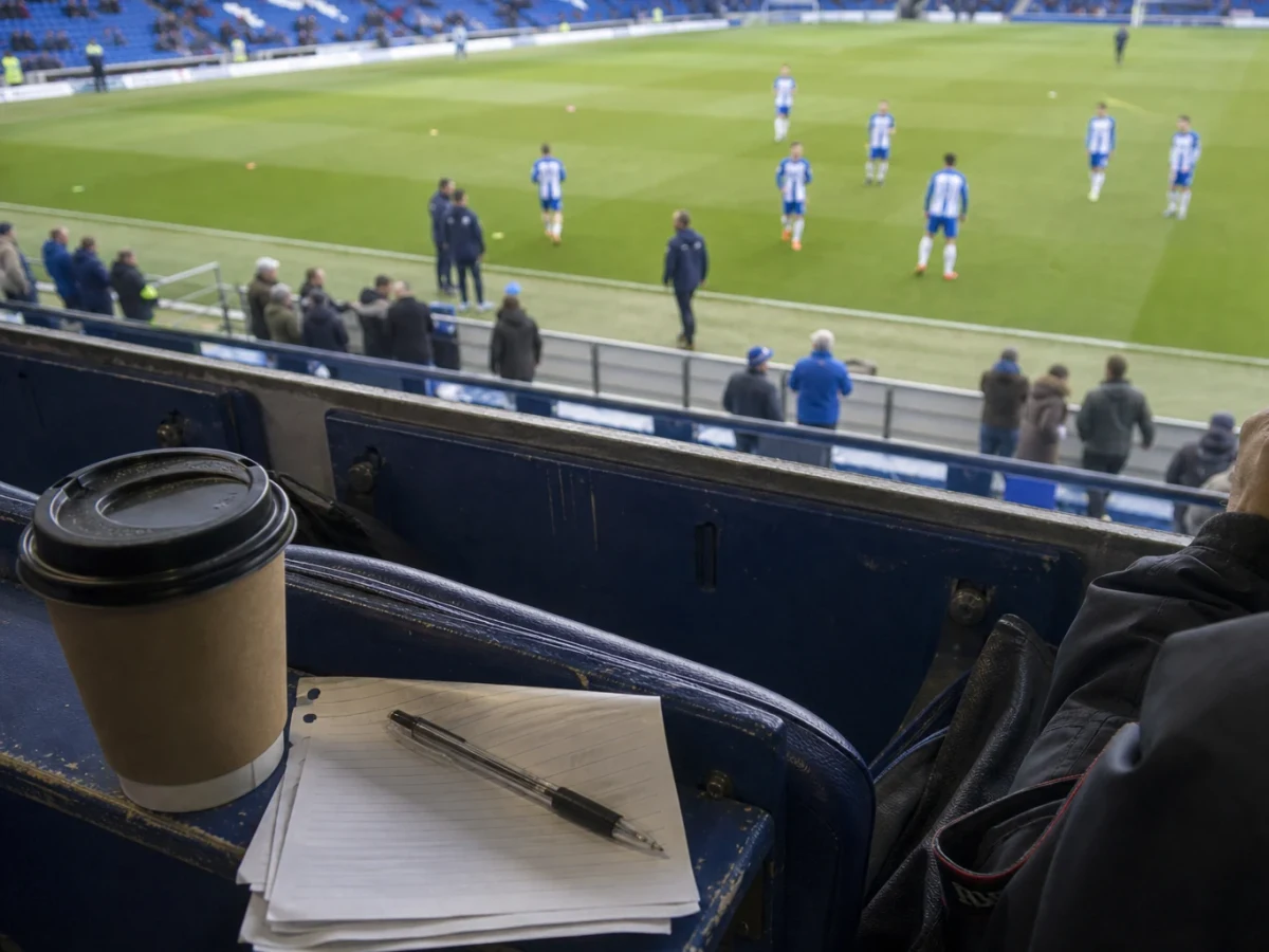 Brighton hankki Algerian maajoukkuepuolustaja Jaouen Hadjamin