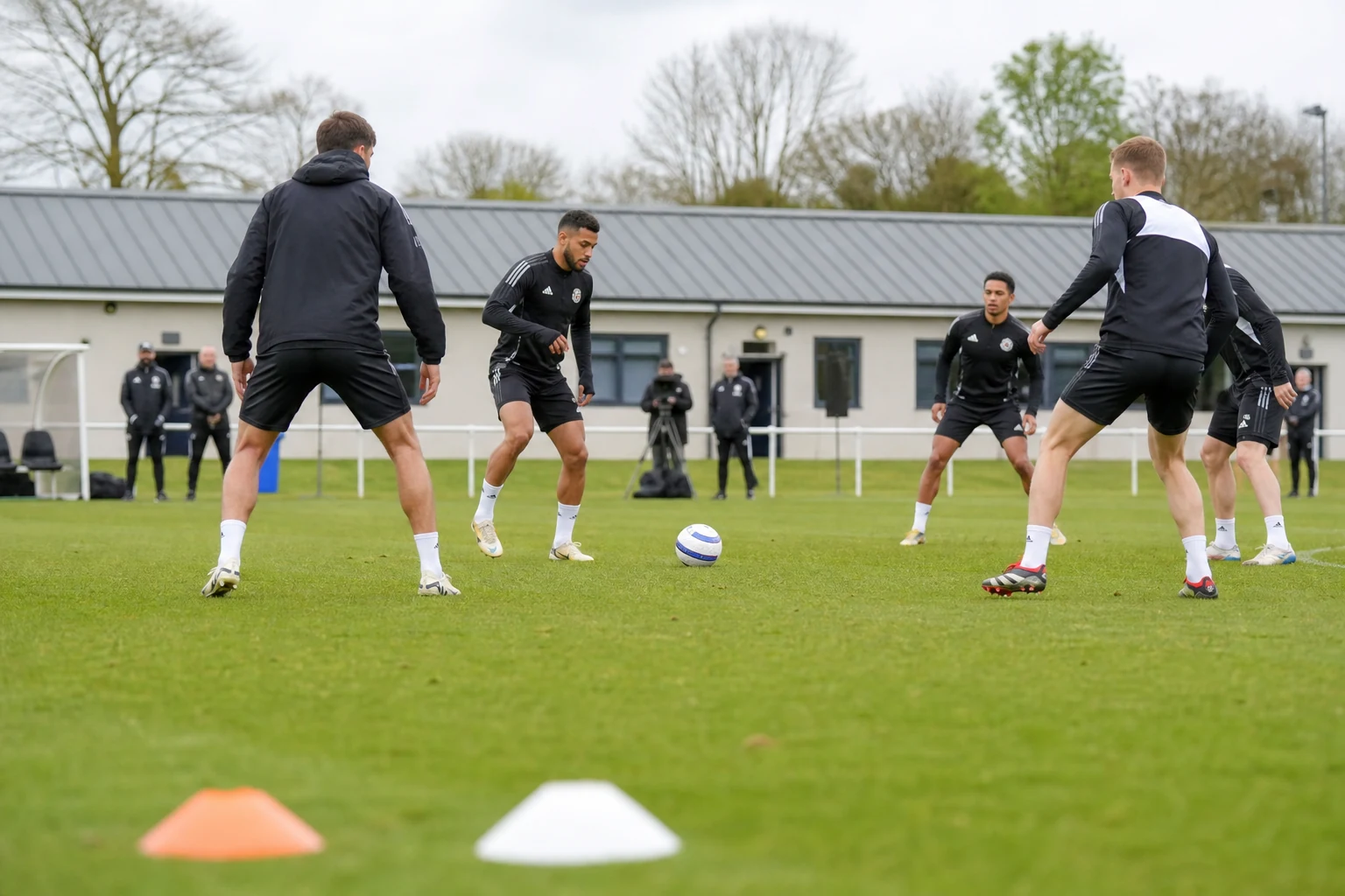Harvey Barnes teki uuden pitkäaikaisen sopimuksen Newcastlen kanssa